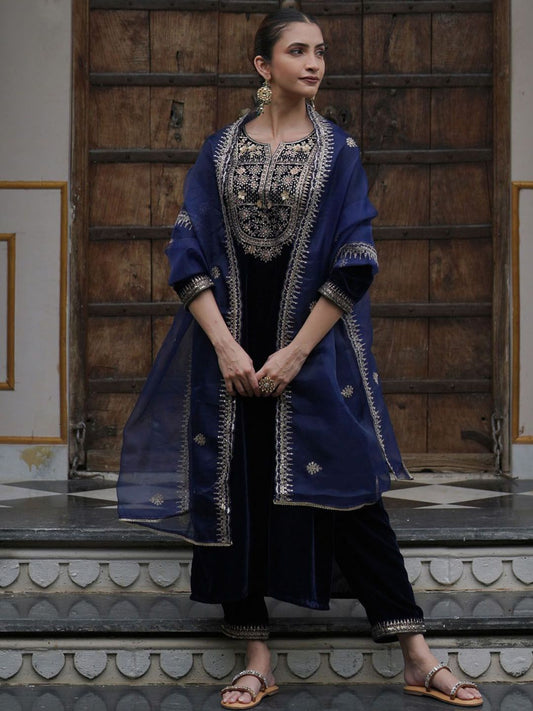 Dhiyona IE Ethnic Motifs Embroidered Thread Work Velvet Kurta With Trousers & Dupatta