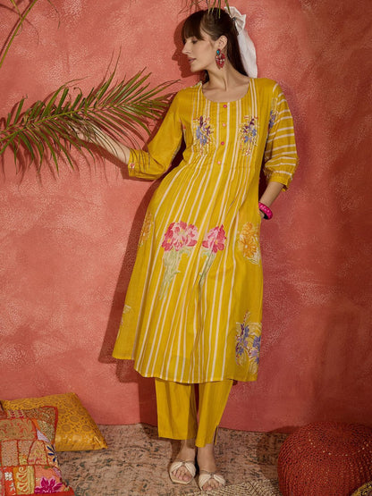 Women Floral Printed Pure Cotton Kurta with Trousers