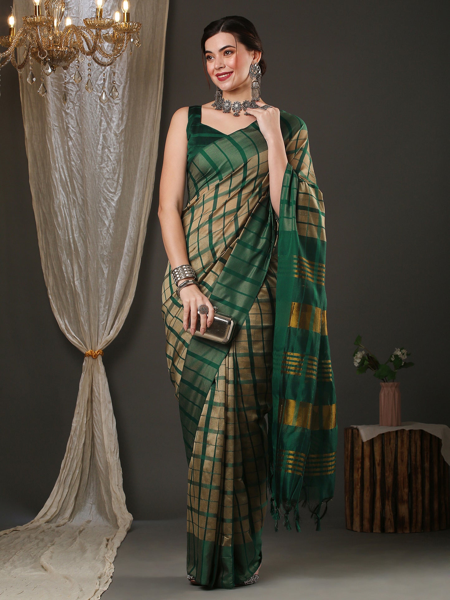 Women's Aura Silk Cream Woven Design Designer Saree With Blouse Piece