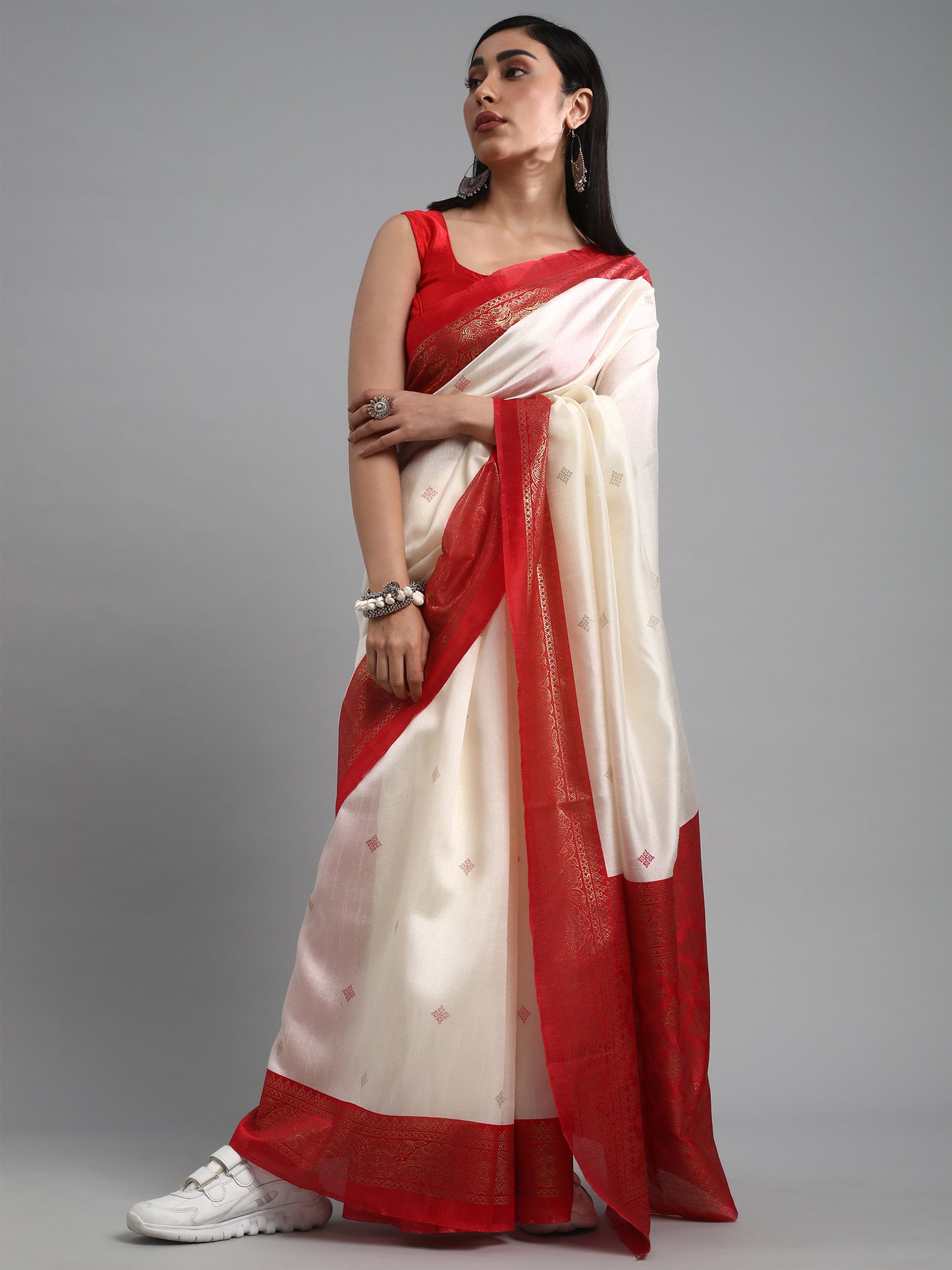 Women's Silk Blend Off White Printed Designer Saree With Blouse Piece