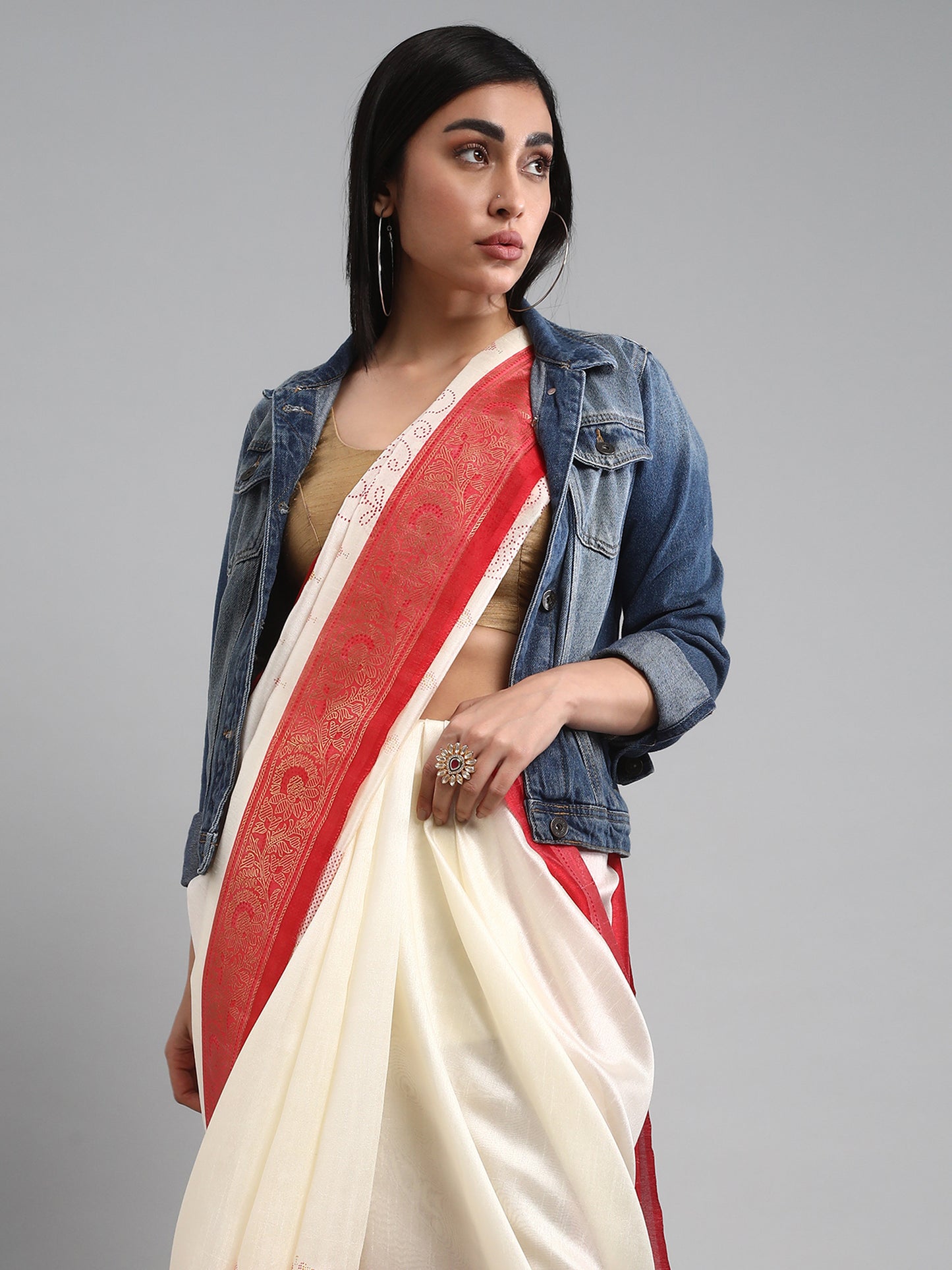Women's Silk Blend Off White Printed Designer Saree With Blouse Piece