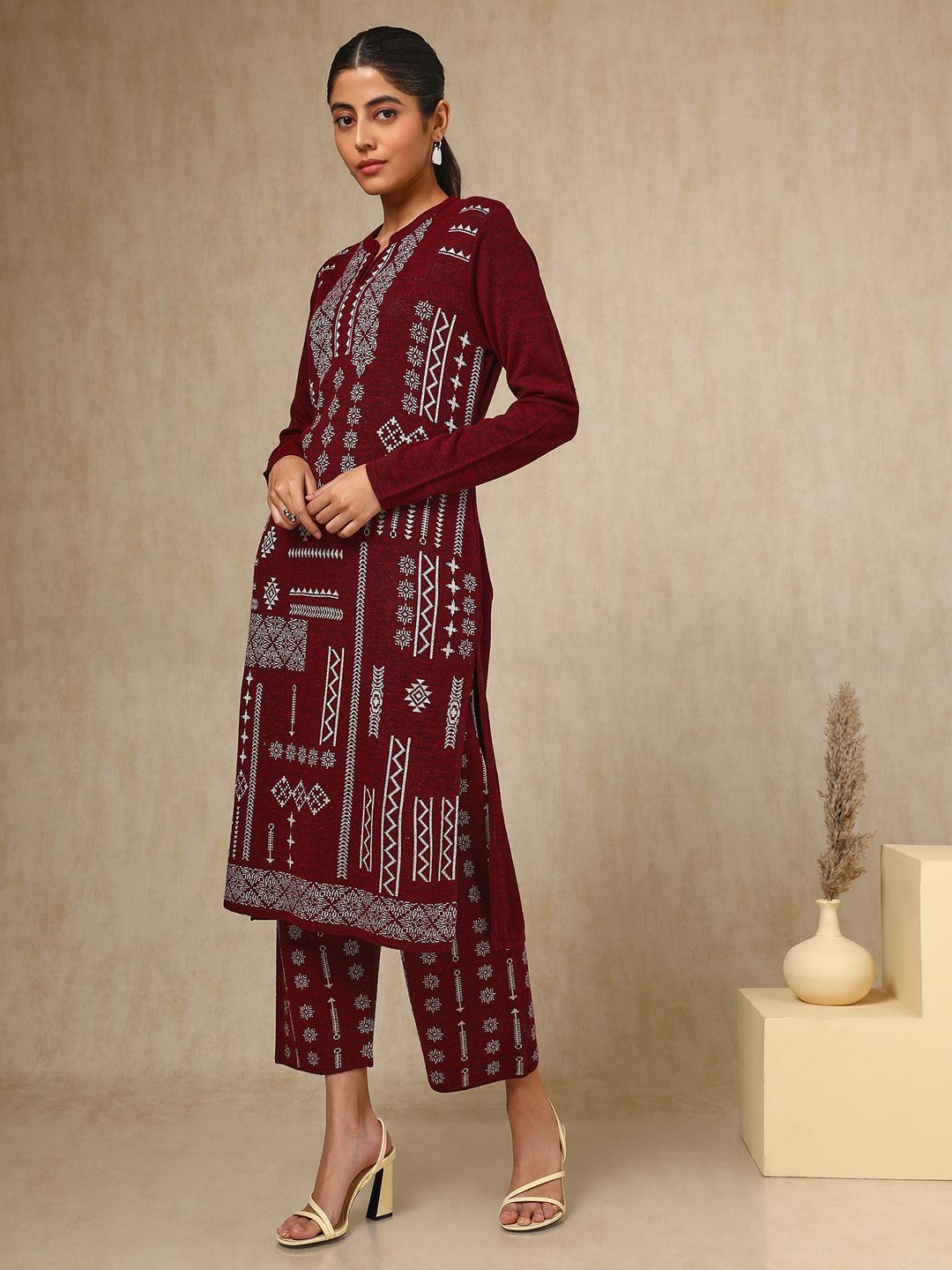 Dhiyona SO Women's Maroon Geometric Woven Design Mandarin Collar Acrylic Straight Kurta With Trouser