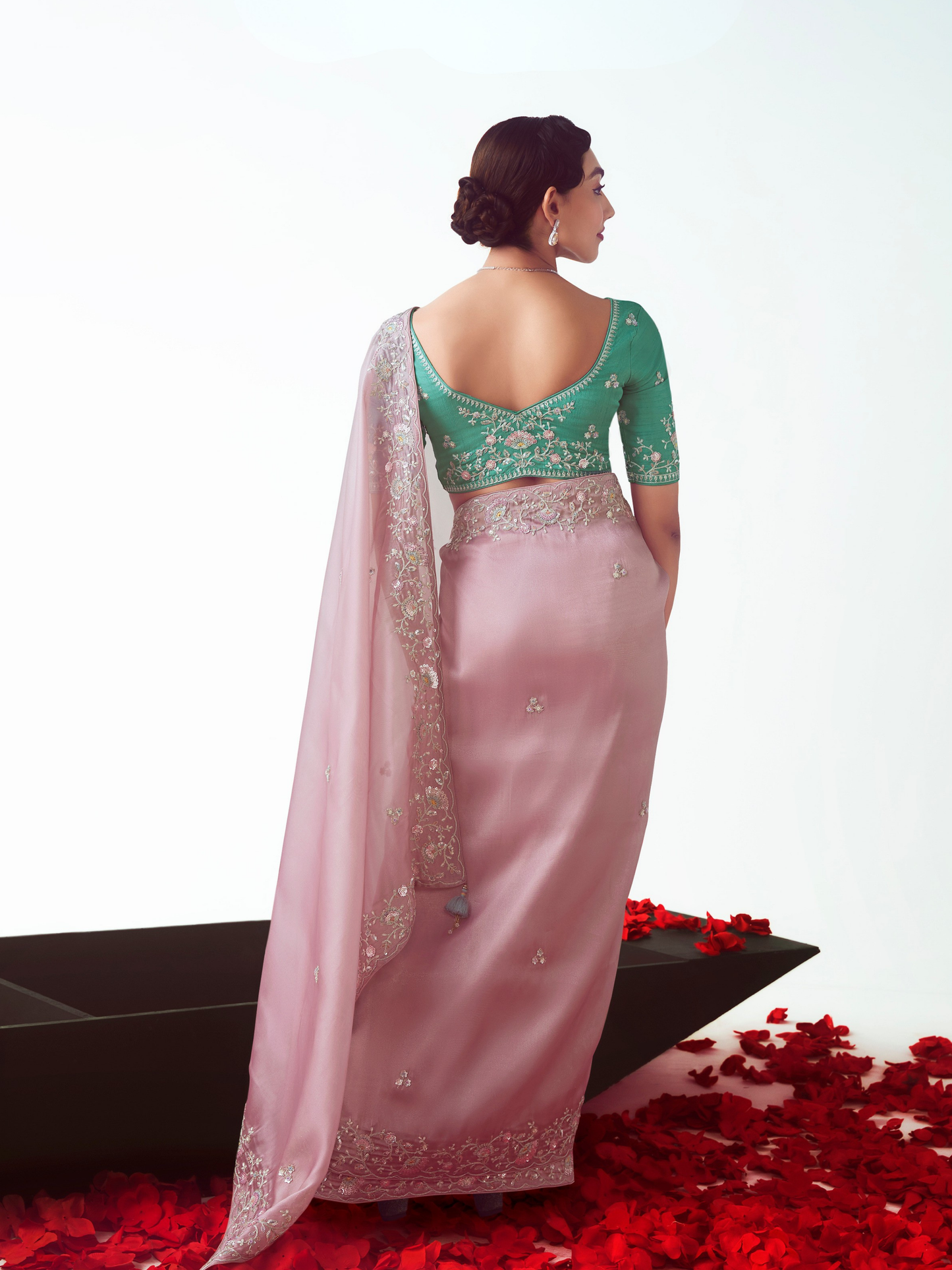 Dhiyona KM Women Baby Pink Organza Silk Saree
