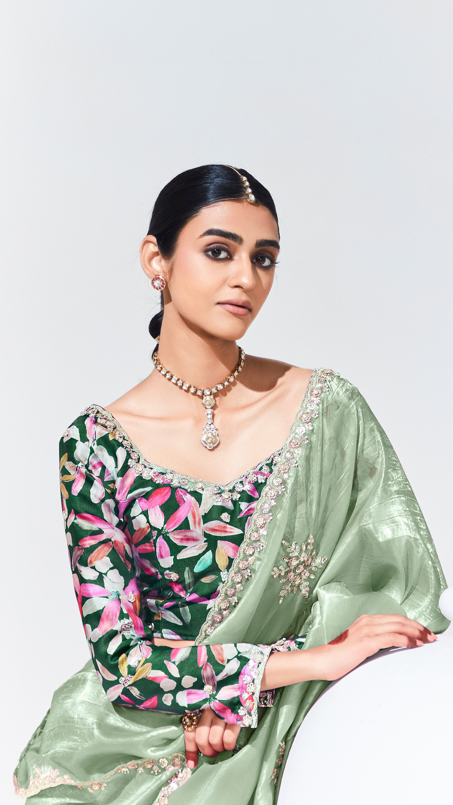 Dhiyona KM Women Sea Green Pure Tissue Silk Saree With Crushed Finish & Multicolor Blouse