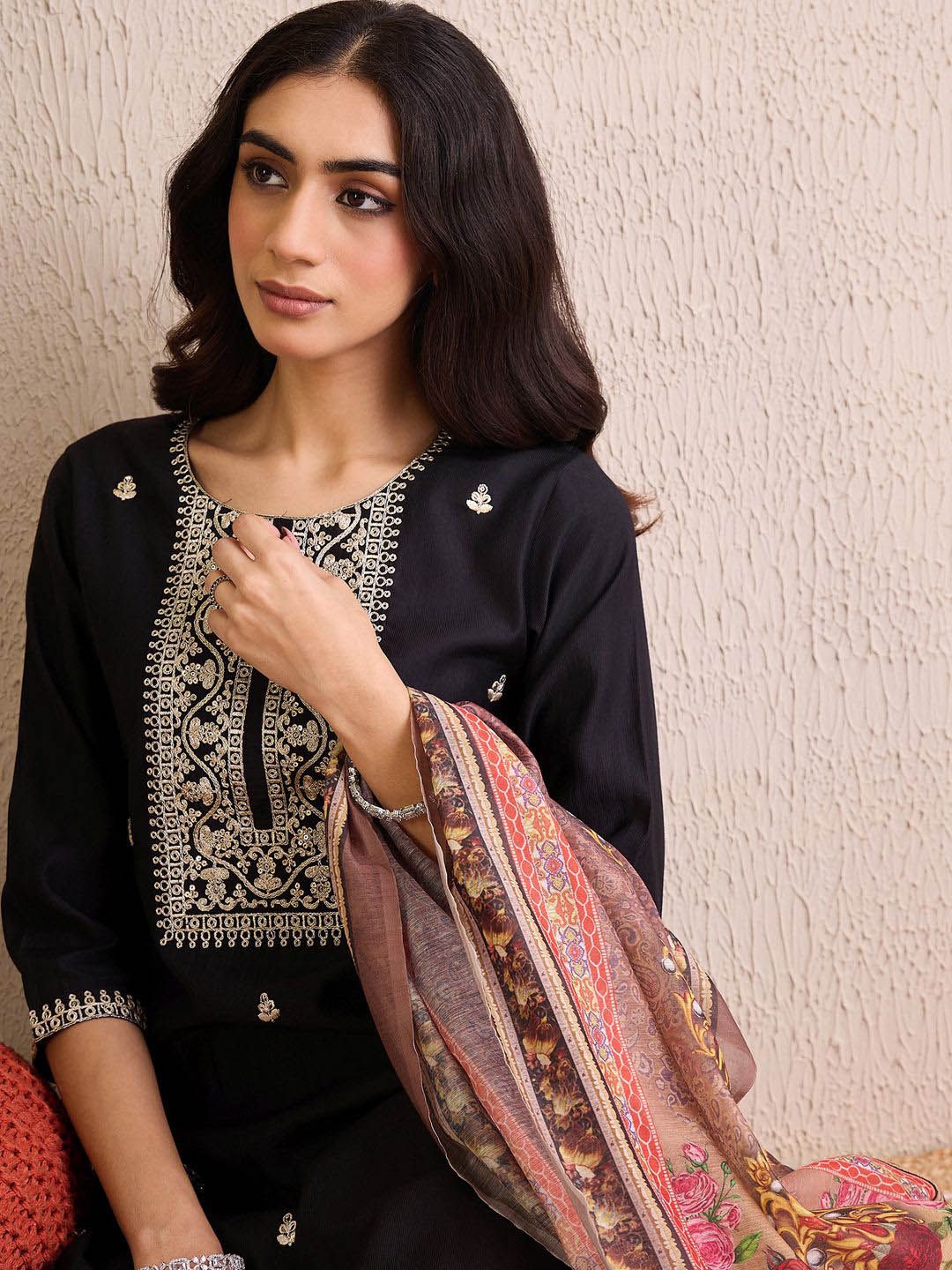 Dhiyona IE Women Ethnic Motifs Embroidered Regular Liva Kurta with Trousers & With Dupatta