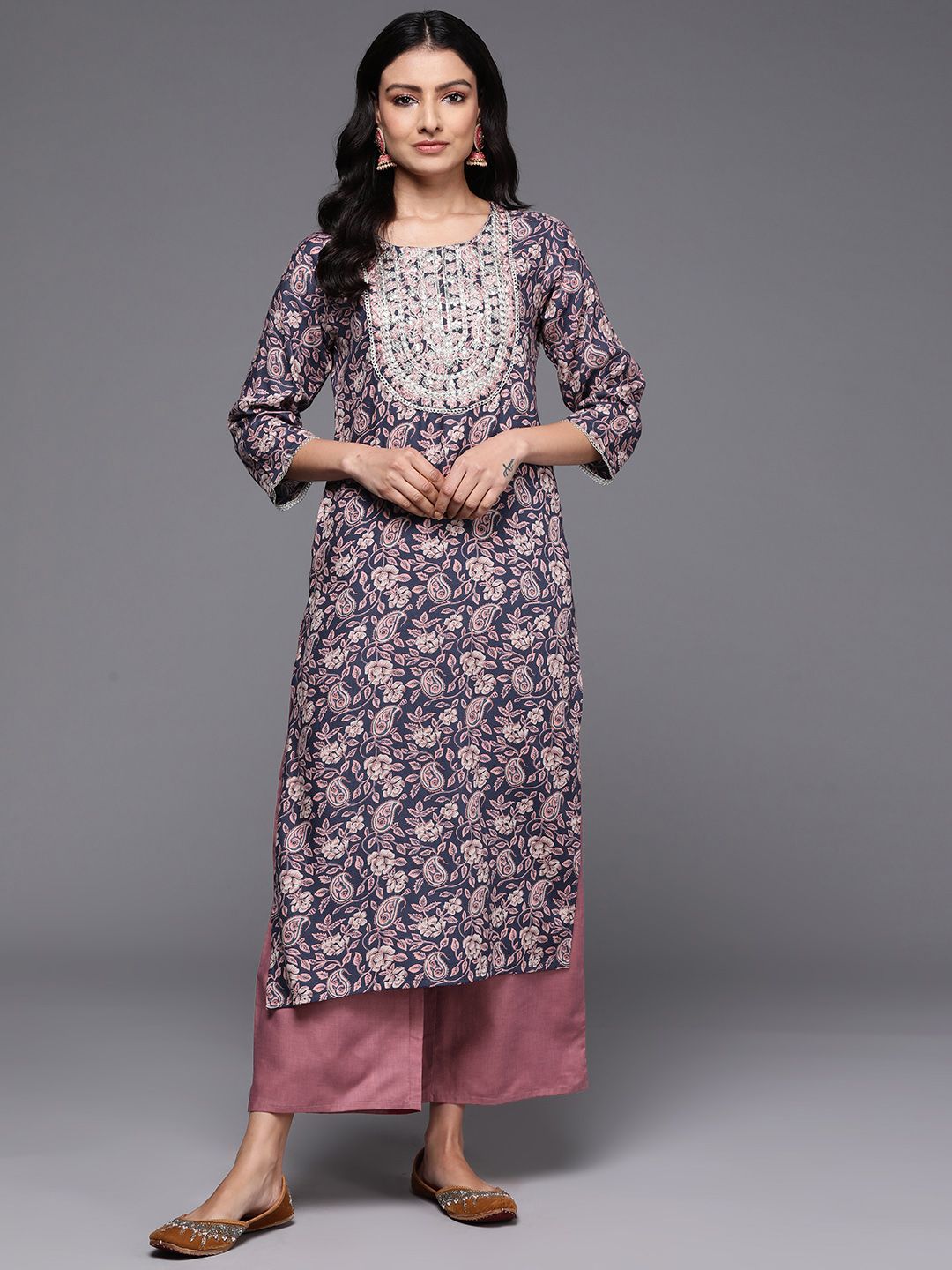 Dhiyona IE Paisley Printed Sequinned Kurta