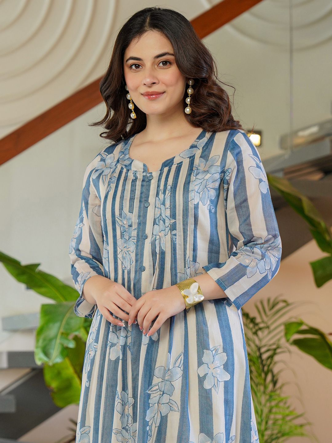 Dhiyona IE Floral Printed Round Neck A-Line Pure Cotton Kurta With Trousers