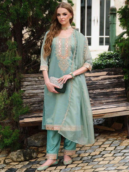 Yoke Design Round Neck Kurta With Trousers & Dupatta