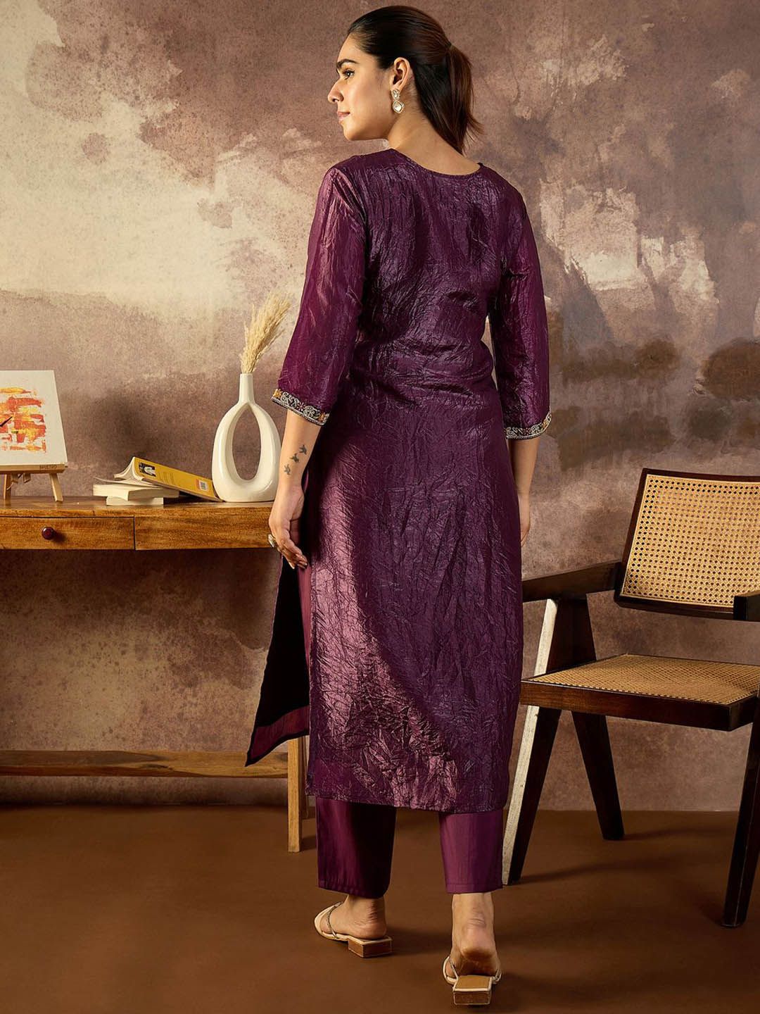 Dhiyona IE Embroidered V-Neck Top With Trousers Co-Ords