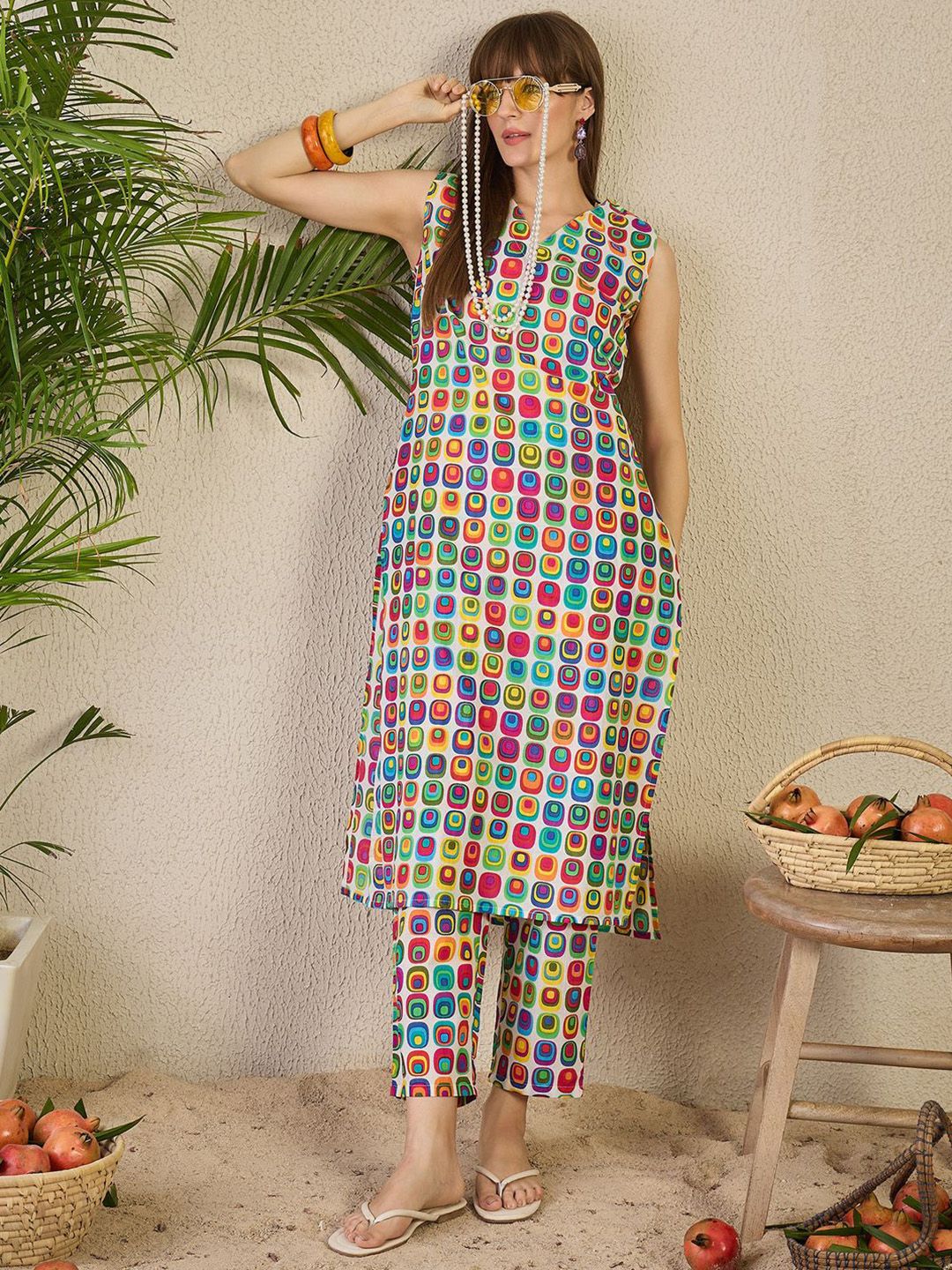 Geometric Printed V-Neck Pure Cotton Kurta With Trousers