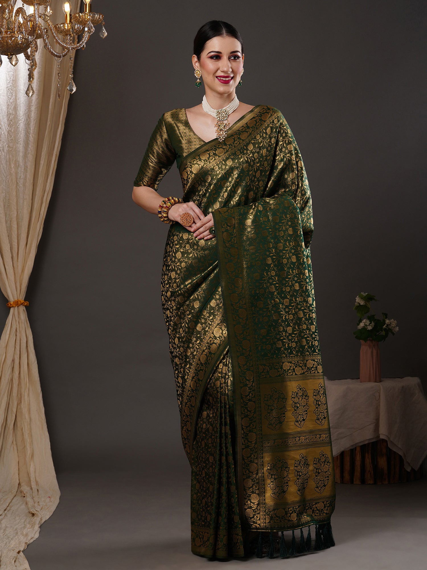 Women's Silk Blend Green Woven Design Designer Saree With Blouse Piece