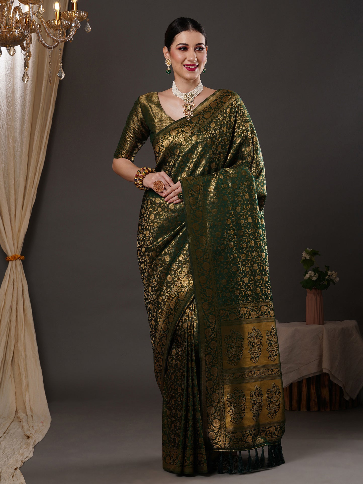 Women's Silk Blend Green Woven Design Designer Saree With Blouse Piece