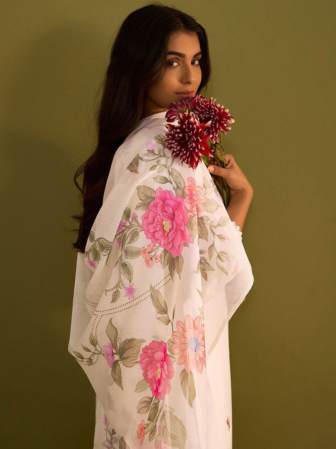 Floral Embroidered Thread Work Straight Kurta With Trouser And Dupatta