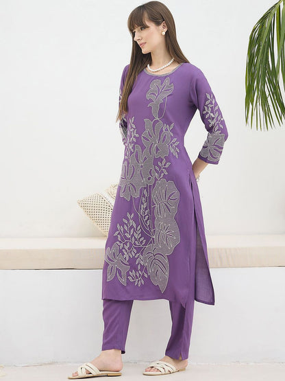 Dhiyona IE Floral Embroidered Round Neck Tunic & Trousers