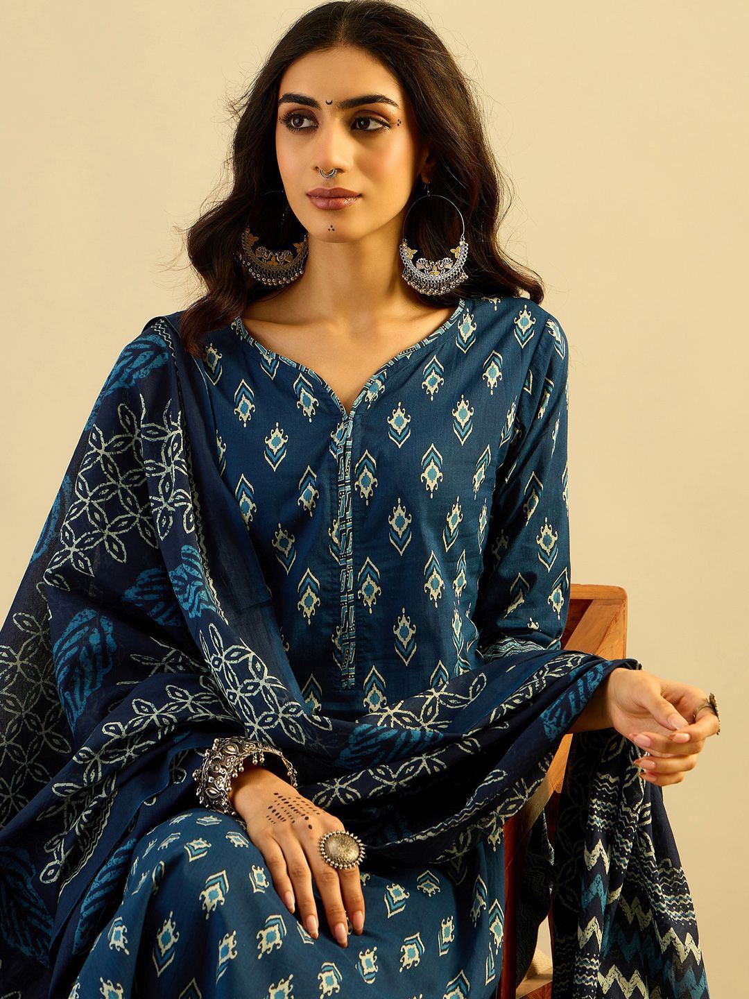 Dhiyona IE Teal blue Ethnic Motifs Printed Pure Cotton Kurta with Trouser & Dupatta