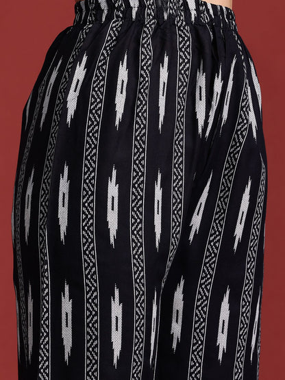 Dhiyona IE Printed Tie-Up Neck Mirror Work Kurta With Trousers