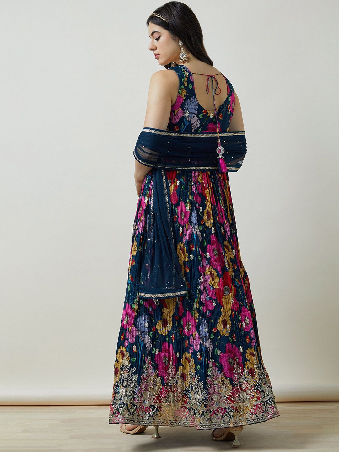Dhiyona SO Women's Chinon Blend Botanical Print Gown With Sequins
