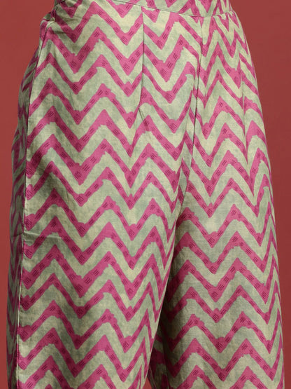 Floral Printed Pleated Pure Cotton Kurta with Trousers & With Dupatta