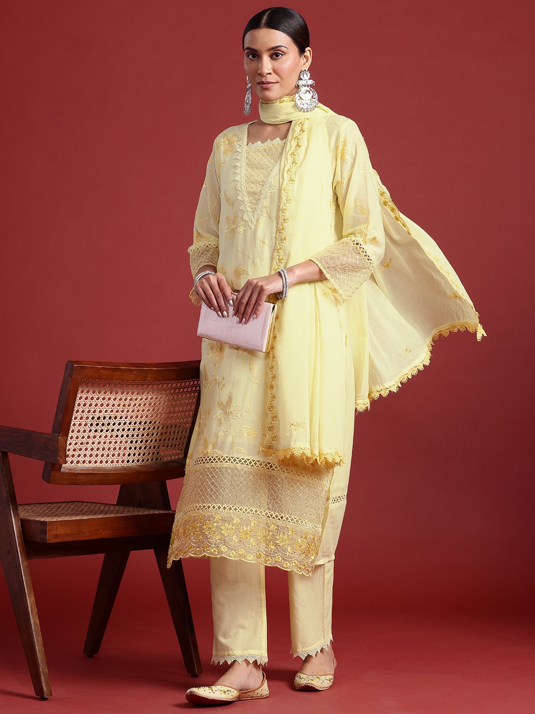 Dhiyona IE Floral Embroidered Thread Work Pure Cotton Kurta With Trousers & Dupatta