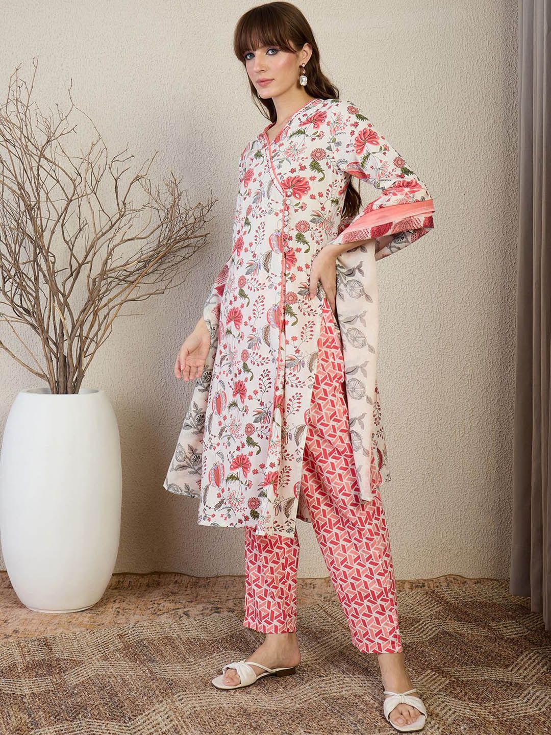 Women Floral Printed Cotton Kurta with Trousers & Dupatta