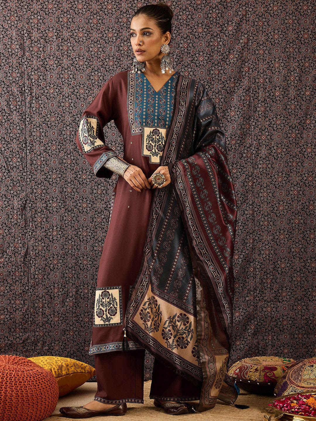 Women Ethnic Motifs Printed Regular Kurta with Trousers & With Dupatta