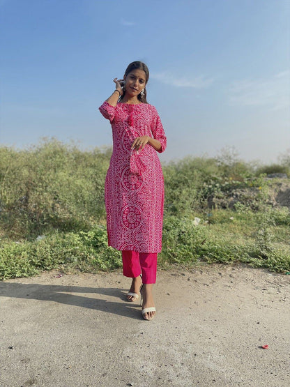 Dhiyona IS Women's Women Pink & White Bandhani Printed Kurta with Trousers
