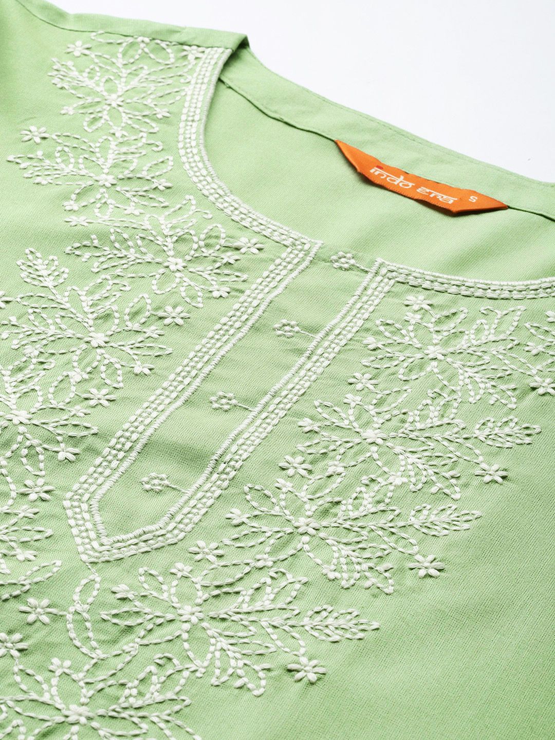 Dhiyona IE Floral Embroidered Thread Work Kurta