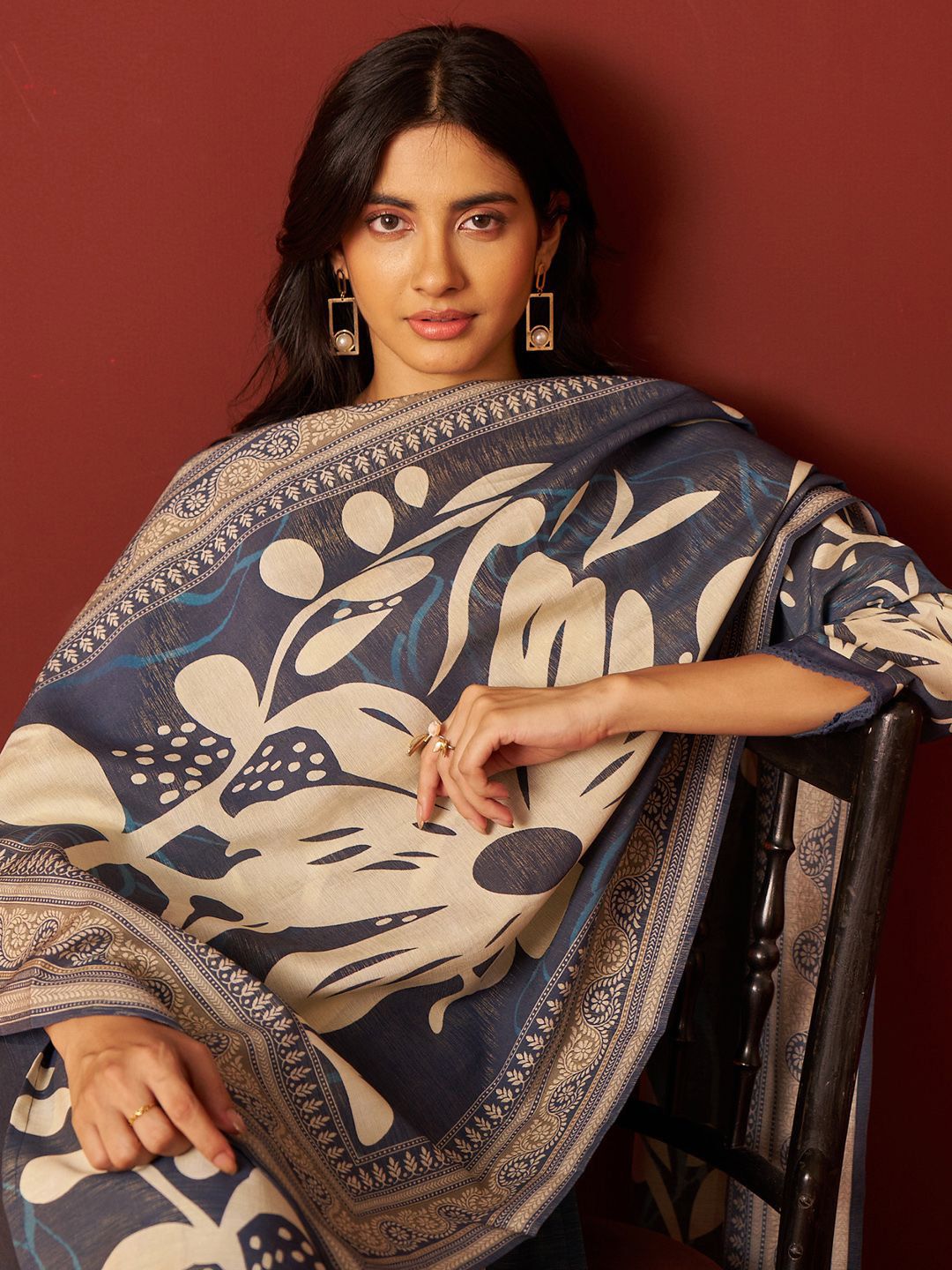 Dhiyona IE Women Floral Printed Beads and Stones Kurta with Trousers & Dupatta Kurta Sets