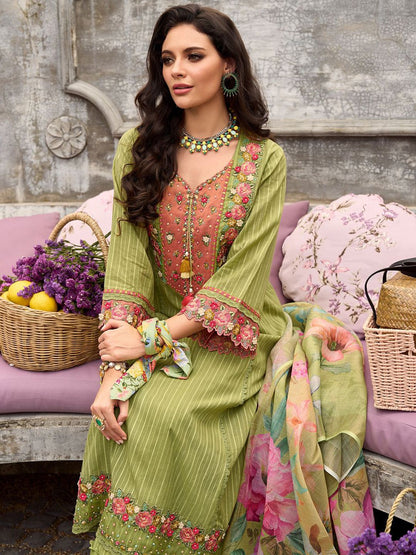 Women Floral Embroidered Regular Thread Work Cotton Kurta with Trousers & Dupatta