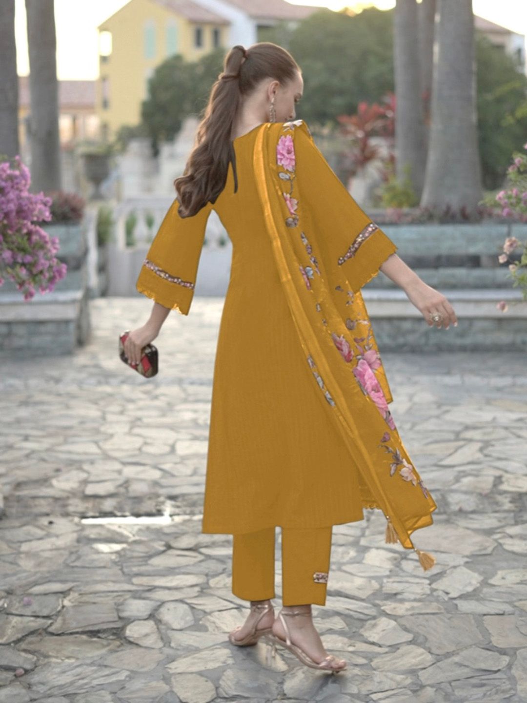 Floral Embroidered Regular Thread Work Pure Cotton Kurta with Trousers & Dupatta