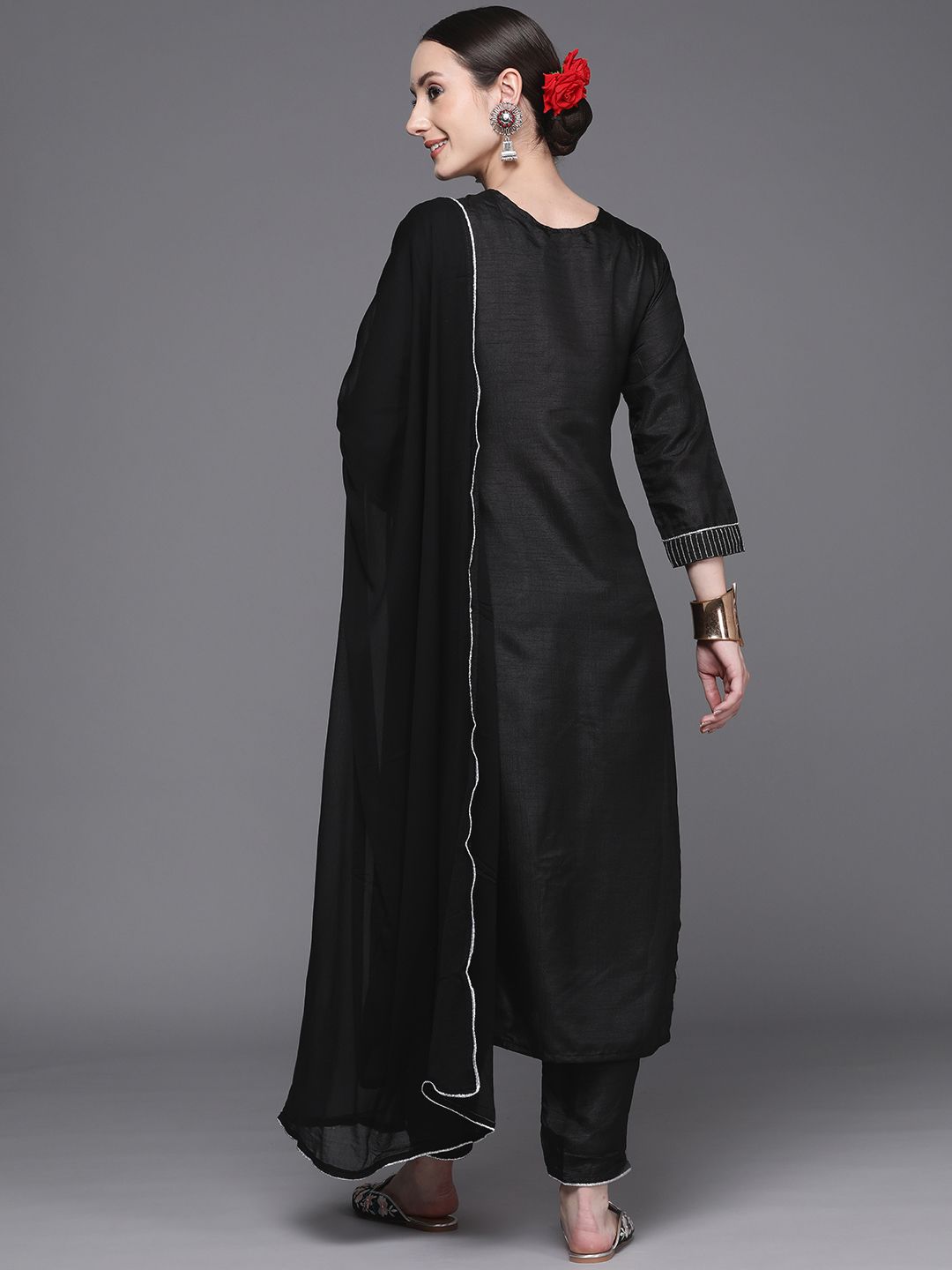 Women Black Floral Printed Kurta with Trousers & With Dupatta