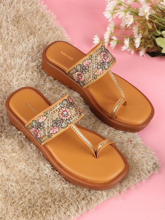 Dhiyona AK Women Embellished Ethnic Open Toe Flats