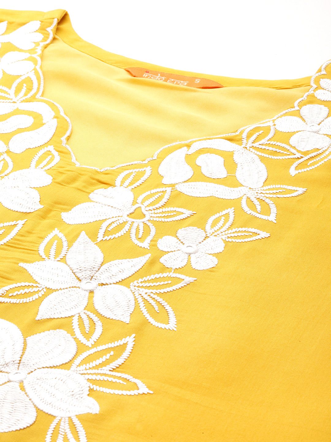 Women Floral Embroidered Regular Thread Work Kurta with Trousers & Dupatta