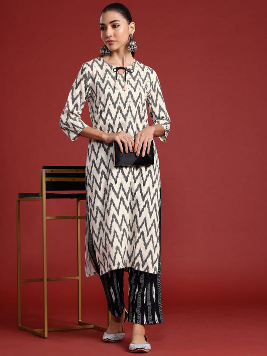 Dhiyona IE Printed Tie-Up Neck Mirror Work Kurta With Trousers