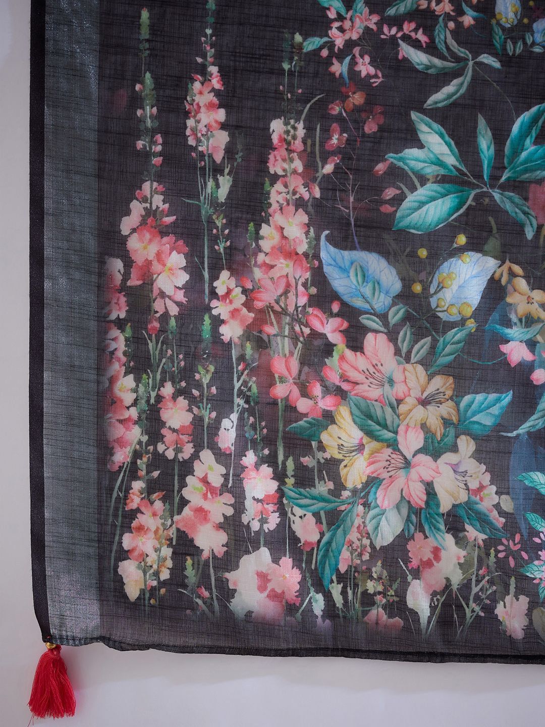 Women Floral Embroidered Regular Thread Work Linen Kurta with Trousers & With Dupatta