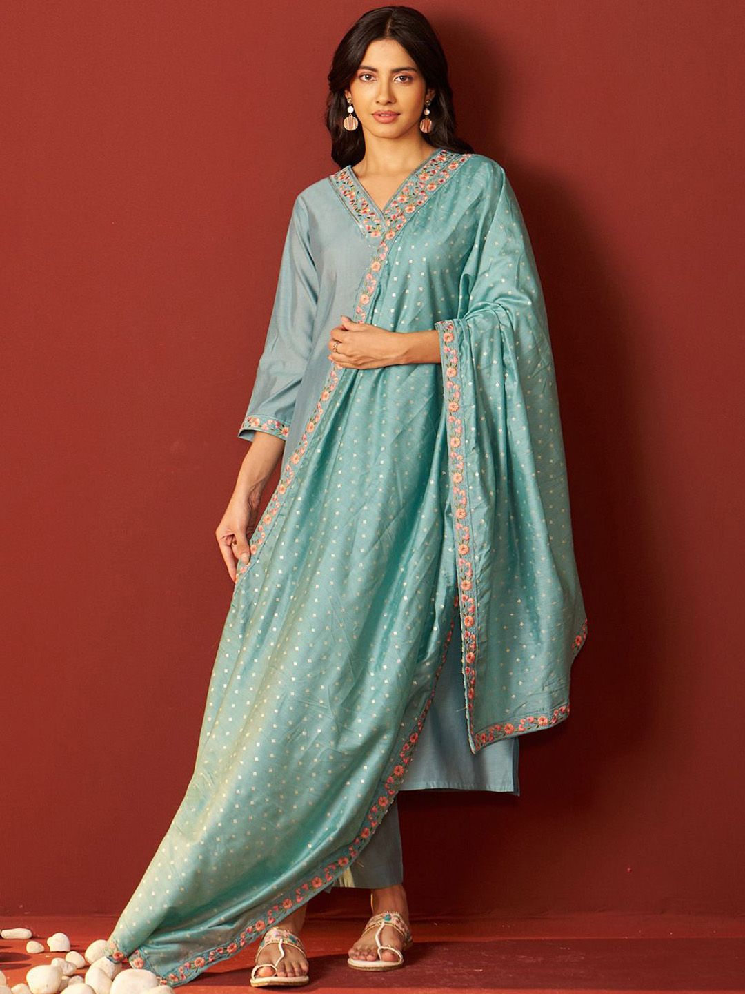 Dhiyona IE Women Floral Embroidered Kurta with Trousers & Dupatta
