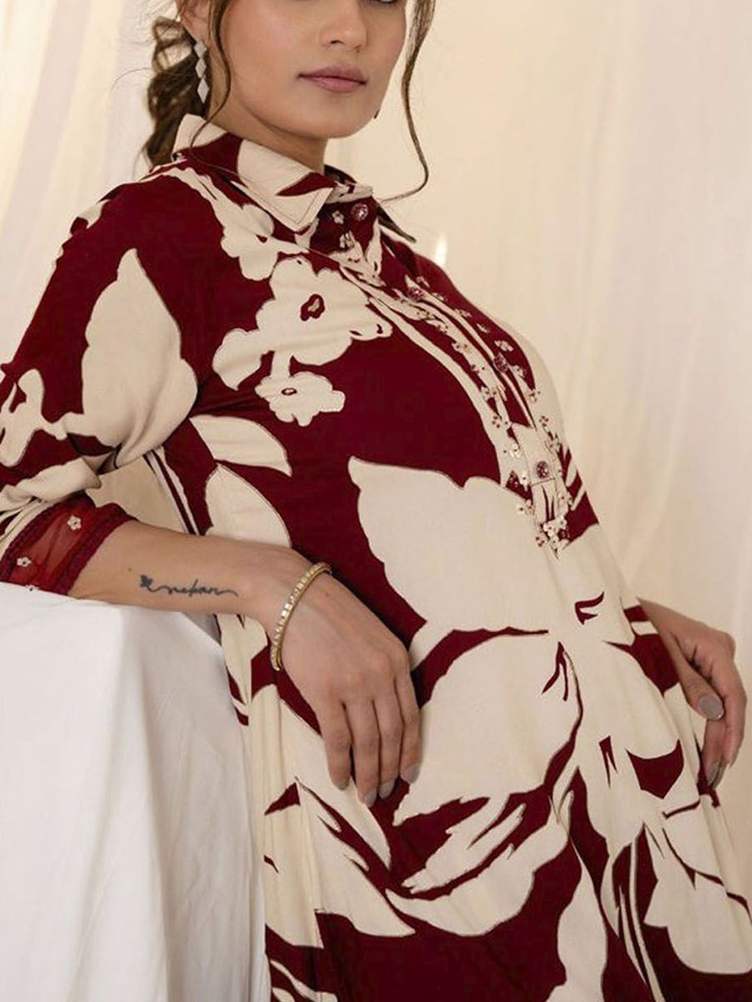 Dhiyona IE Floral Printed Three-Quarter Sleeves Tunic With Trouser