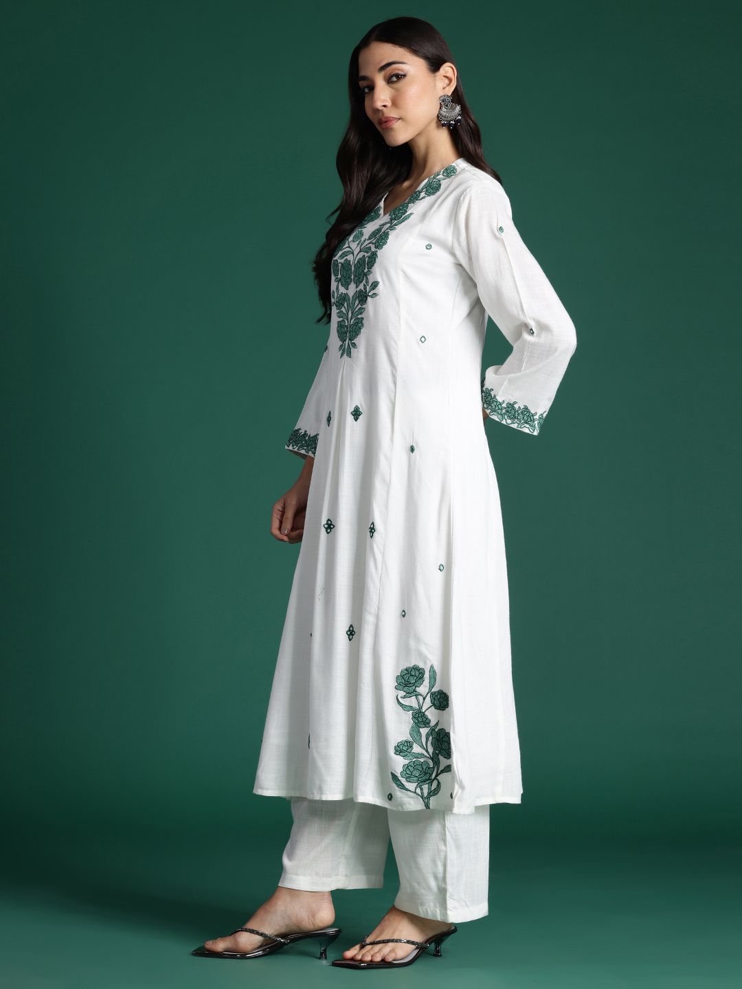 Dhiyona IE Floral Embroidered Pleated Thread Work Pure Cotton Kurta Set