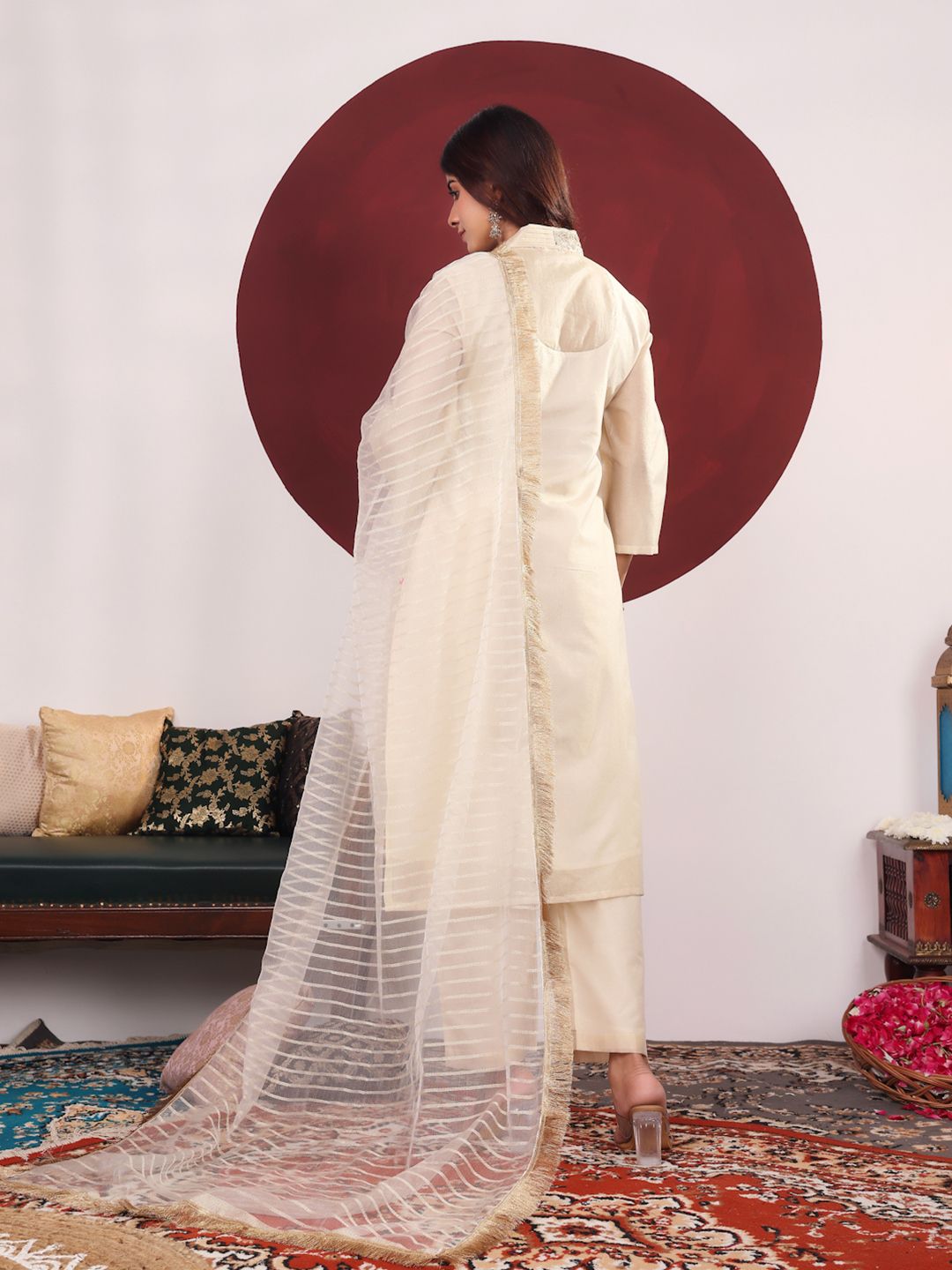 Dhiyona VA Women'sEmbroidered Straight Kurta with Trousers & With Dupatta