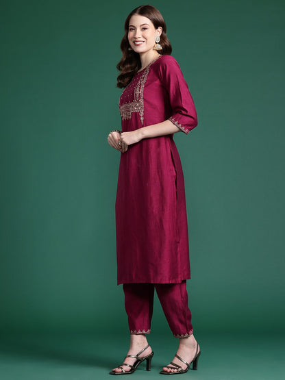 Dhiyona IE Women Embroidered Straight Kurta Set