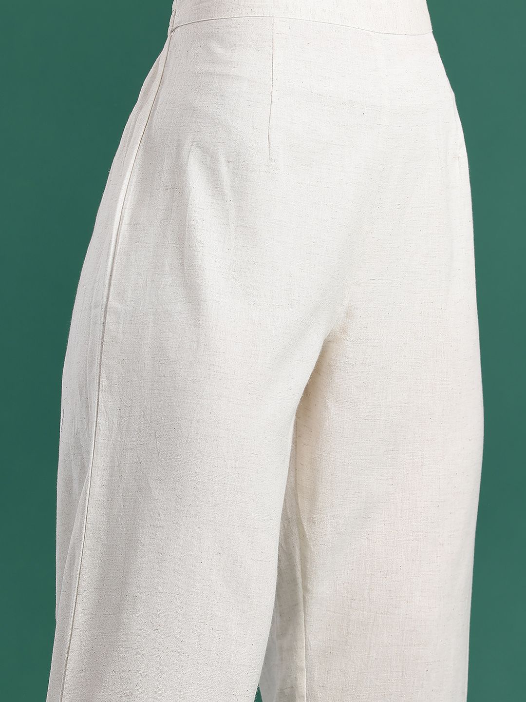 Ethnic Motifs Embroidered Regular Thread Work Kurta with Trousers