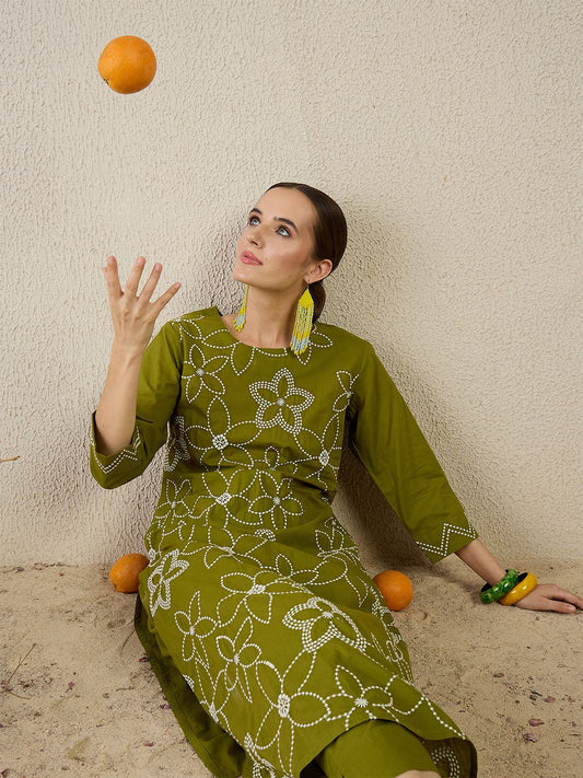 Dhiyona IE Embroidered Straight Tunic With Trousers Co-Ords