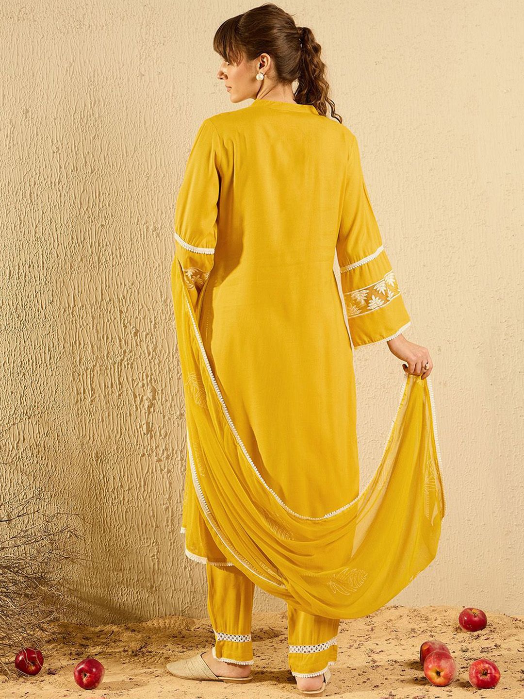 Dhiyona IE Women Ethnic Motifs Embroidered Regular Thread Work Kurta with Trousers & With Dupatta