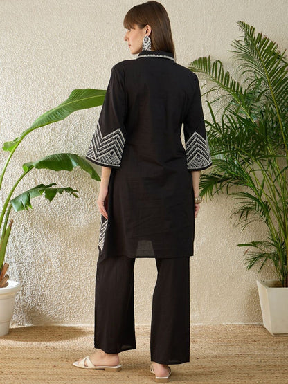 Dhiyona IE Embroidered Shirt Collar Three-Quarter Sleeves Pure Cotton Tunic And Trousers