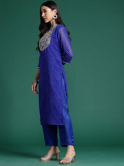 Women Leheriya Printed Regular Kurta With Trousers & Dupatta