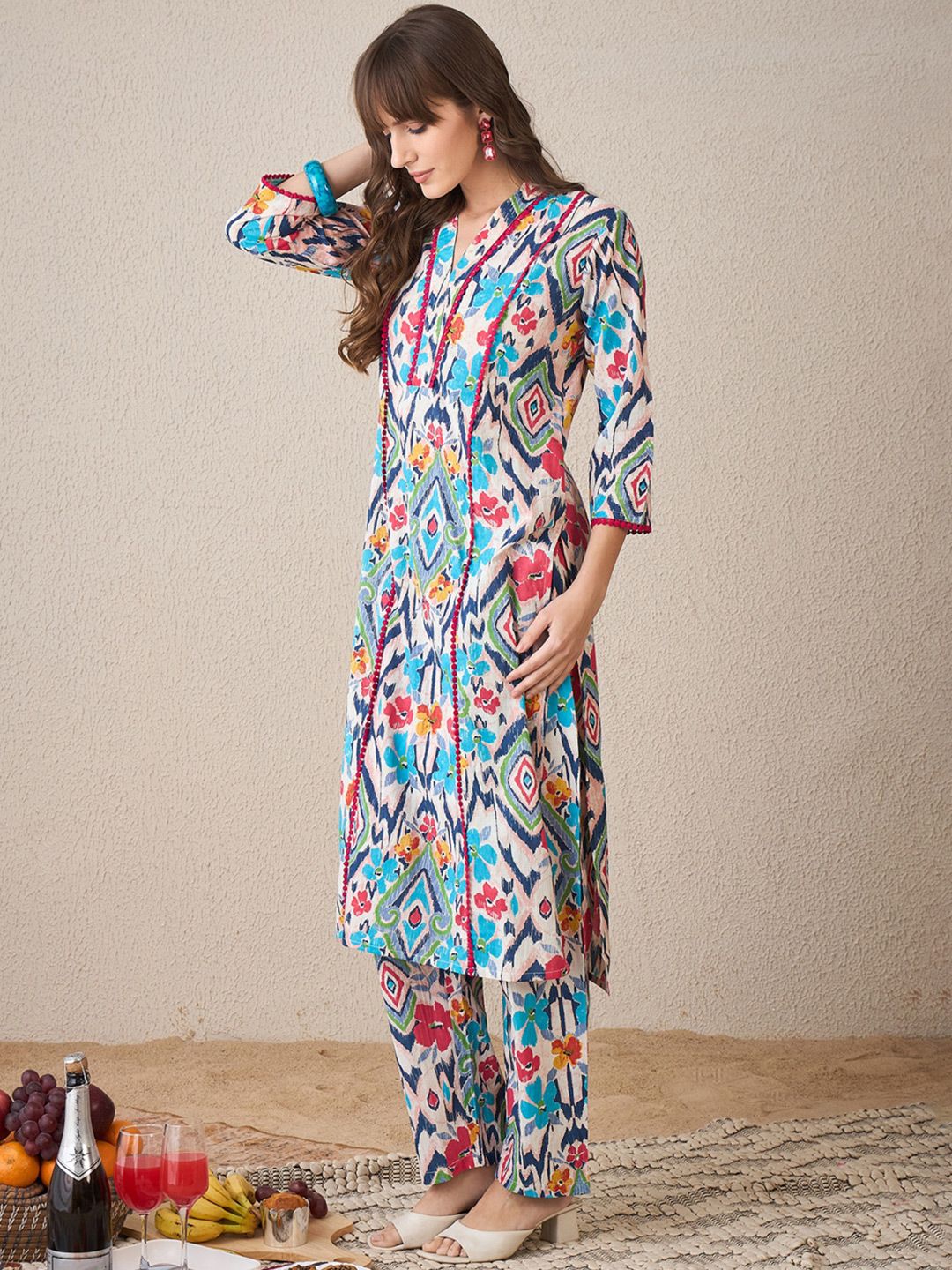 Dhiyona IE Floral Printed V-Neck Panelled Pure Cotton Straight Kurta With Trouser