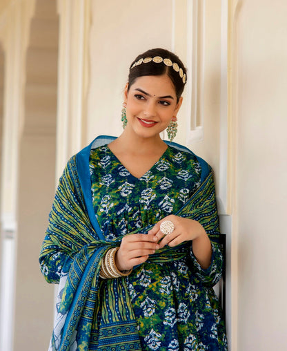 Women Dark Green Printed Viscose Rayon Kurta, Pant And Dupatta Set