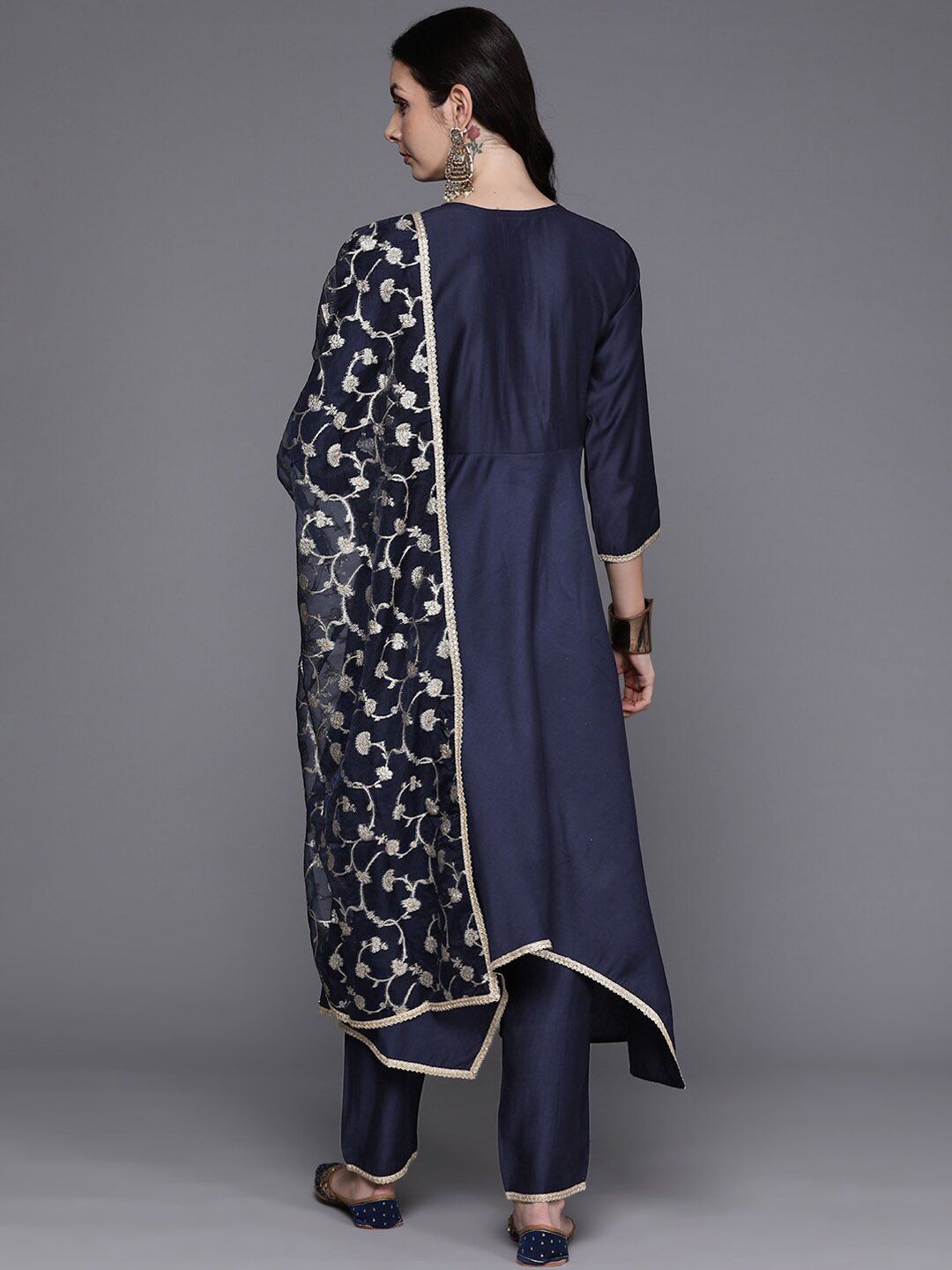 Dhiyona IE Navy Blue Empire V-Neck Sequinned Kurta With Trousers & Dupatta