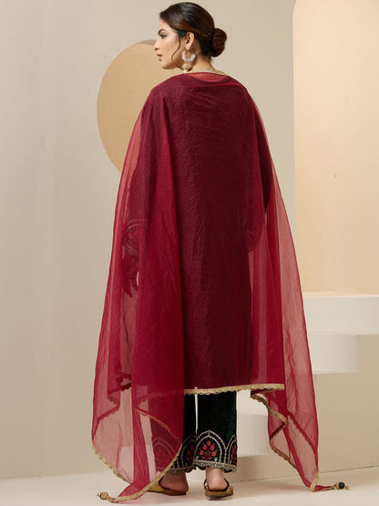 Dhiyona IS Women's Women Floral Embroidered Regular Thread Work Velvet Kurta with Trousers & With Dupatta