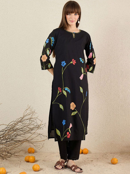 Women Floral Printed Cotton Kurta with Trousers